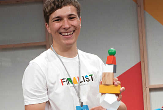 This Irish Teen Found A Solution To Microplastic Pollution